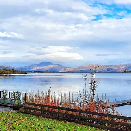 Skyline Lodge Loch Lomond Castle Lodges バロック エクステリア 写真