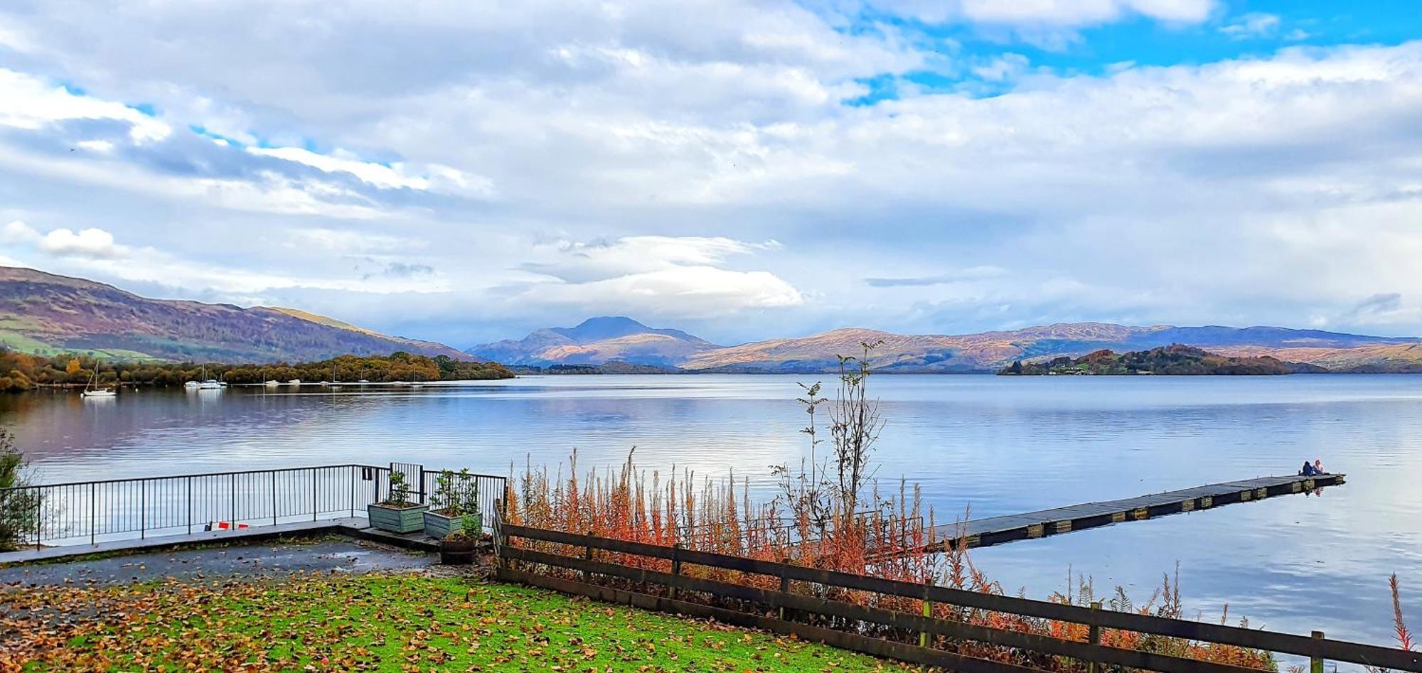 Skyline Lodge Loch Lomond Castle Lodges バロック エクステリア 写真